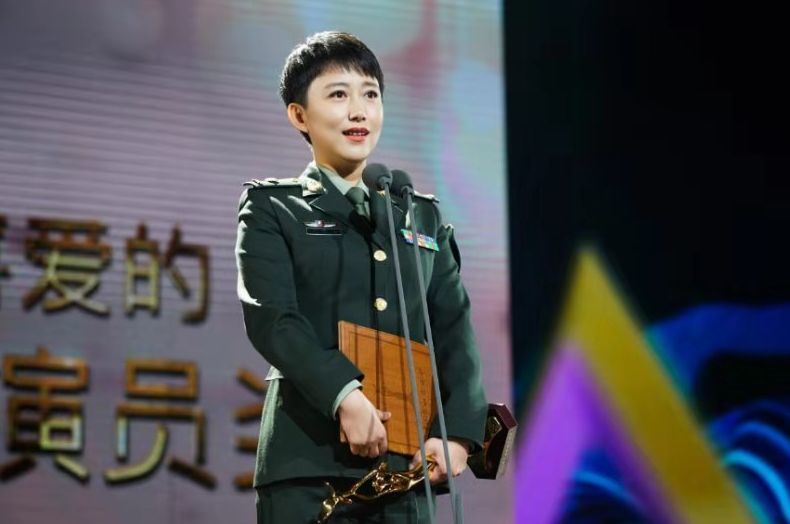 初心龔全珍演員，演繹人生與時(shí)代之光的光輝形象