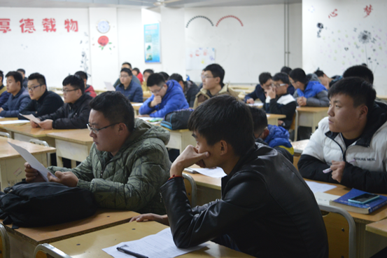 魏橋鋁電最新招聘信息，開啟鋁電職業(yè)之旅，學(xué)習(xí)與成長并行之路。