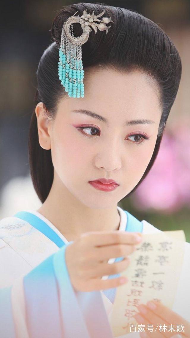楊蓉古裝劇新作，巷弄深處的魅力之旅與隱藏小店的奇妙探險(xiǎn)